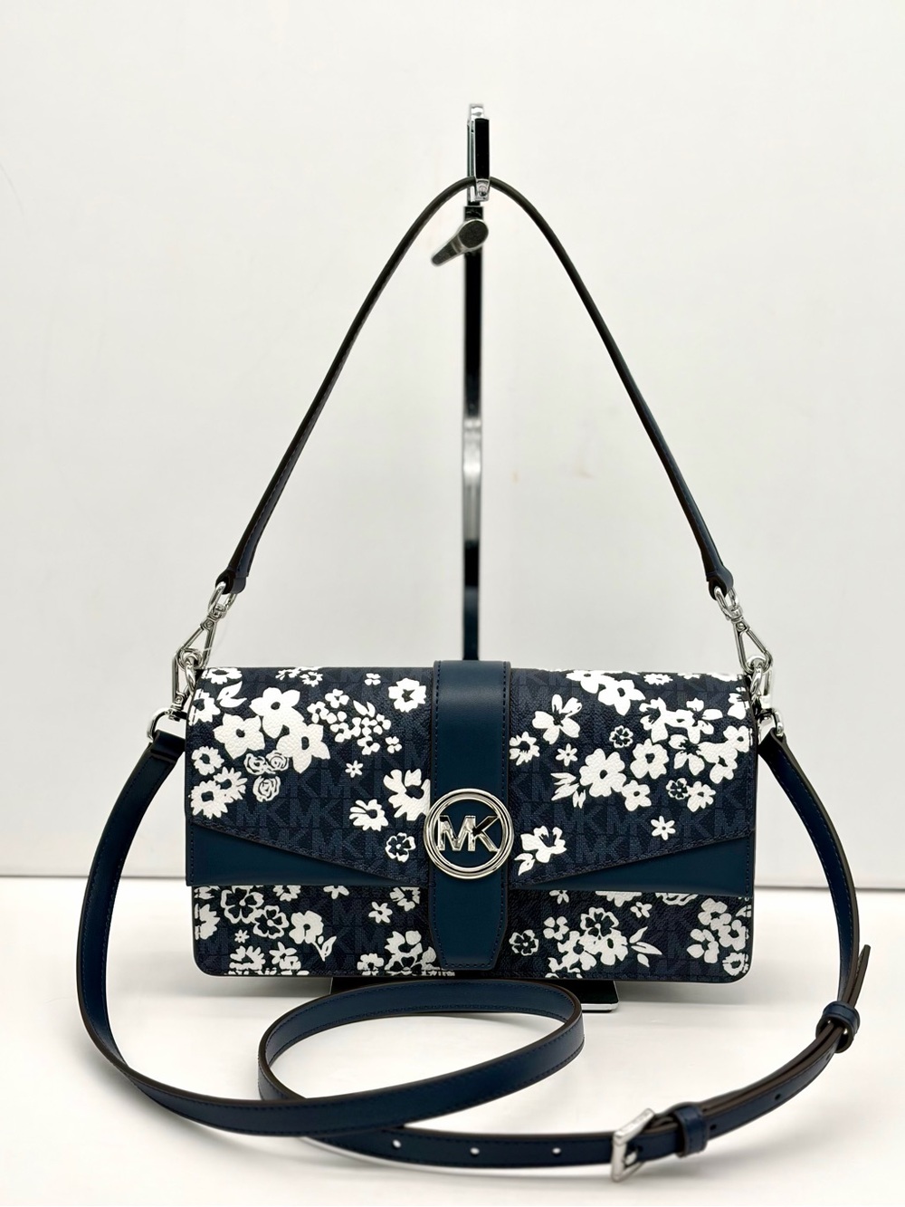 MICHAEL KORS Greenwich Medium Signature Logo Convertible Shoulder Bag
Crossbody